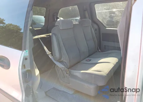 2004 Ford Freestar S из США, поврежденный, VIN 2FMZA50674BA45961